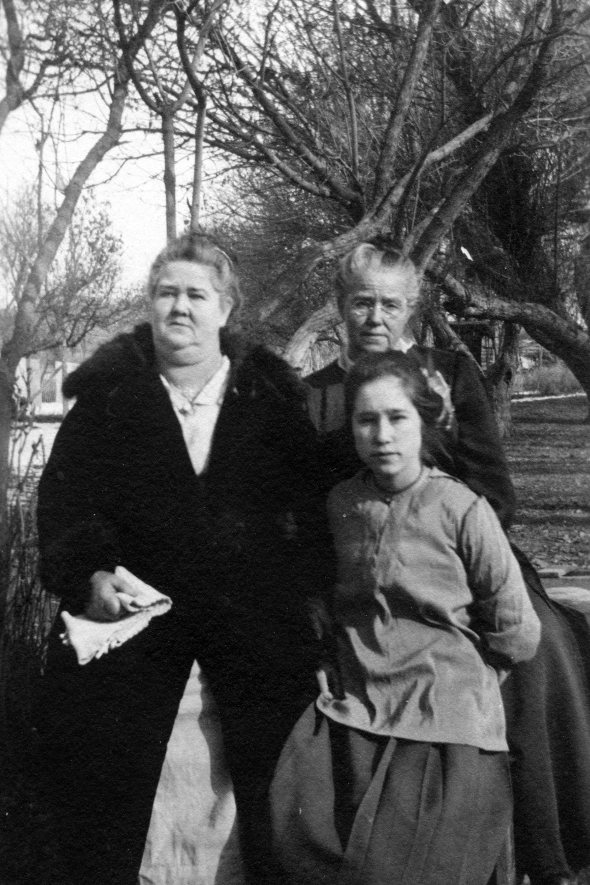 Priscilla Muir Hatch, Margaret(maggie) Muir Hatch And Beth Hatch Hibler 1919