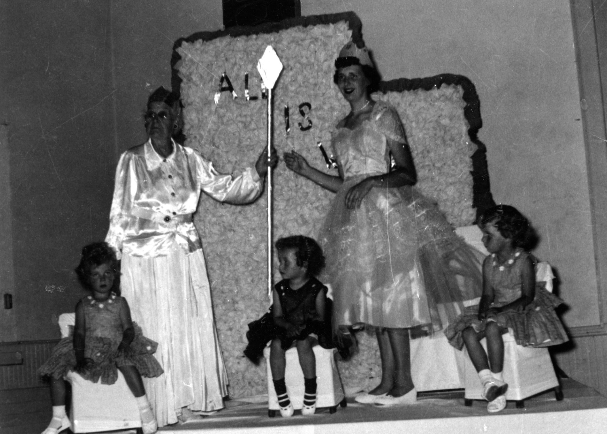 Lottie Is Miss Utah Of The Past In Scipio 4th July Celebration