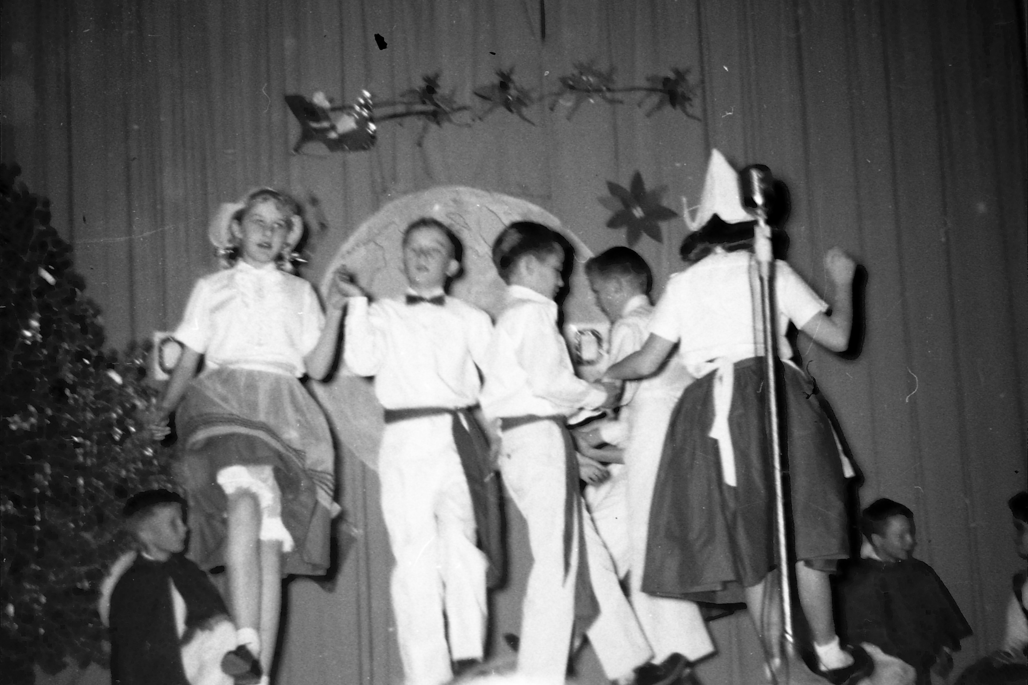 Rayann Dancing In 6th Grade Program Scipio